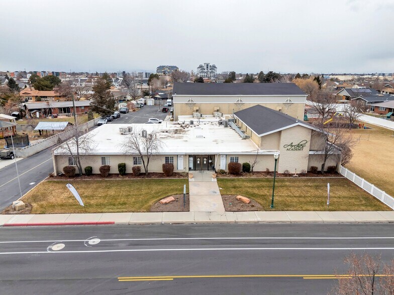 280 S 400 E, Orem, UT à vendre - Photo du bâtiment - Image 2 de 40