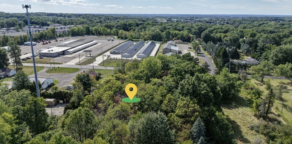 3039-3083 Massillon Rd, Akron, OH à vendre - Photo du bâtiment - Image 2 de 13