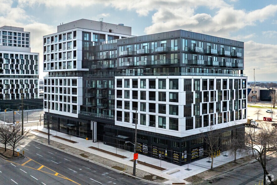 1007 The Queensway, Toronto, ON à vendre - Photo du bâtiment - Image 2 de 3