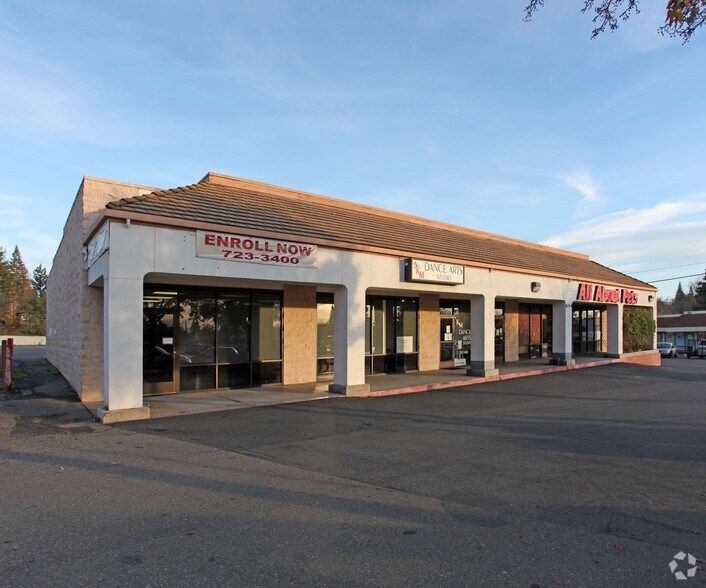 6104 San Juan Ave, Citrus Heights, CA à louer - Photo du bâtiment - Image 2 de 18