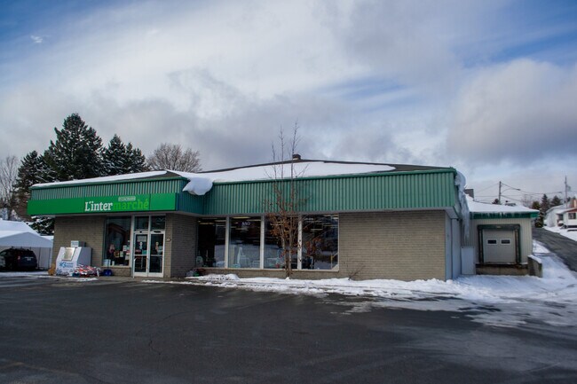 More details for 769 15E Rue, Saint-zacharie, QC - Retail for Sale