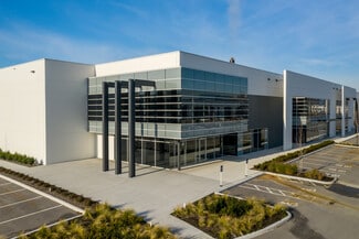 Plus de détails pour 8211 Fraser Reach Crt, Burnaby, BC - Industriel à louer