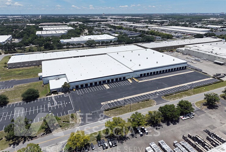 2002 Directors Row, Orlando, FL for lease - Building Photo - Image 2 of 6