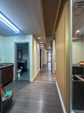 4820 Northland Dr NW, Calgary, AB à louer Photo intérieure- Image 2 de 6