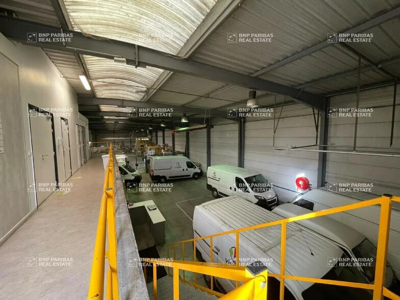 Office in Lesquin for lease - Interior Photo - Image 3 of 14