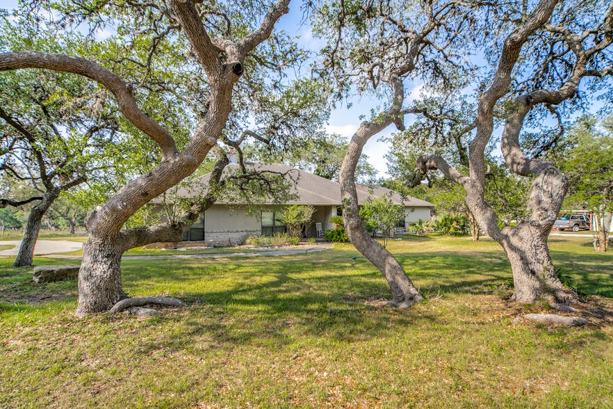 127 Highway 46 W, Boerne, TX à vendre - Photo du bâtiment - Image 3 de 25