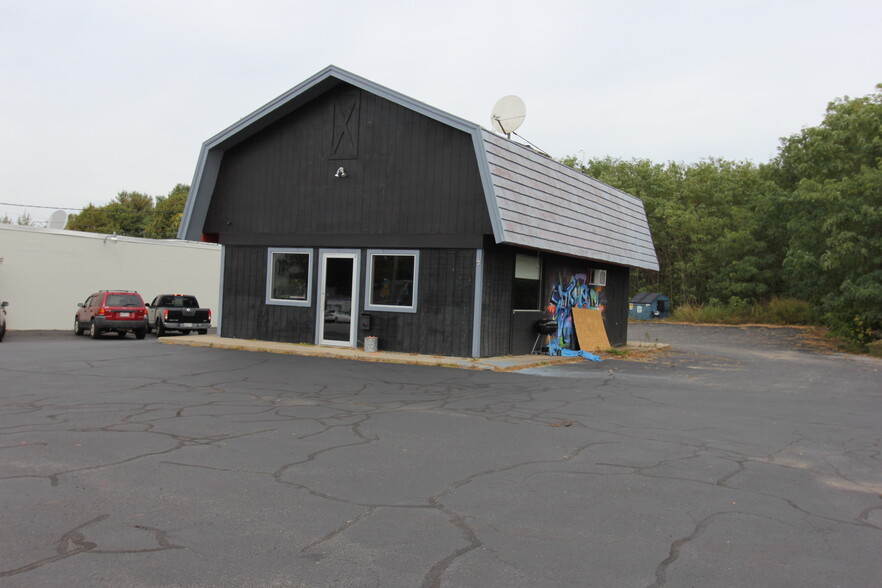 892 Lisbon St, Lewiston, ME for sale - Building Photo - Image 1 of 1