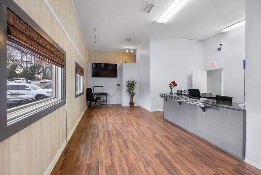 1030 Bypass 25 NE, Greenwood, SC à vendre - Photo du bâtiment - Image 2 de 25