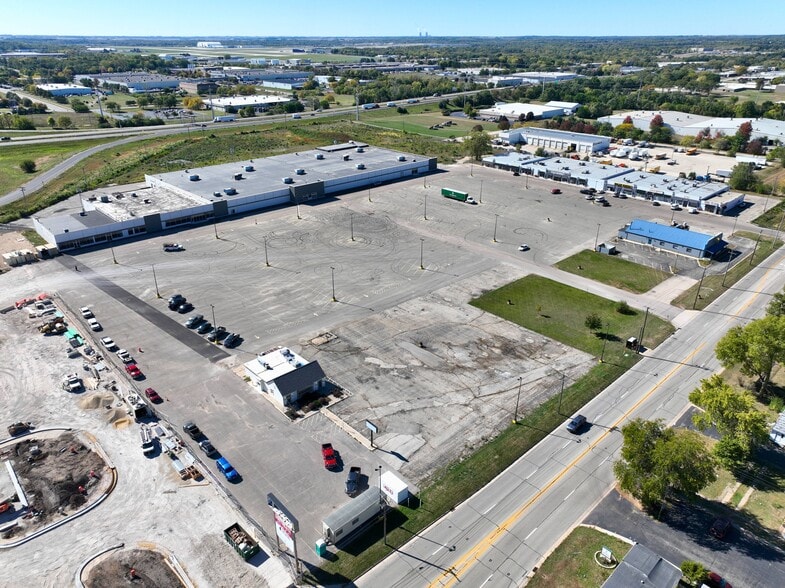 1201-1551 Sandy Hollow Rd, Rockford, IL for lease - Building Photo - Image 2 of 5