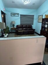 621 Lakeview Rd, Clearwater, FL for lease Interior Photo- Image 2 of 9