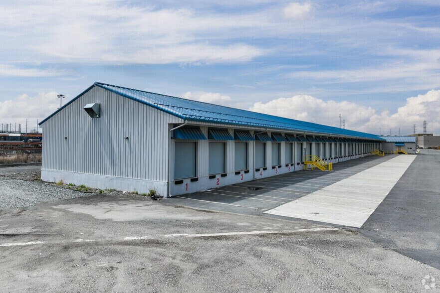 1100 Newark Tpke, Kearny, NJ à louer - Photo du bâtiment - Image 3 de 5