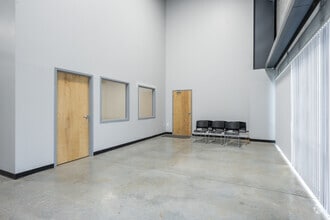 140 Corporate Dr, Spartanburg, SC for lease Interior Photo- Image 2 of 31