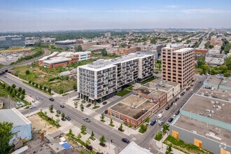 439 Av Thérèse-Lavoie-Roux, Montréal, QC - Aérien Vue de la carte - Image1