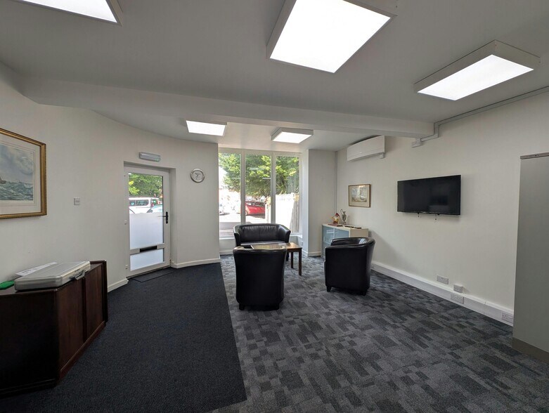 Newton Ln, Romsey à vendre - Photo du bâtiment - Image 3 de 11