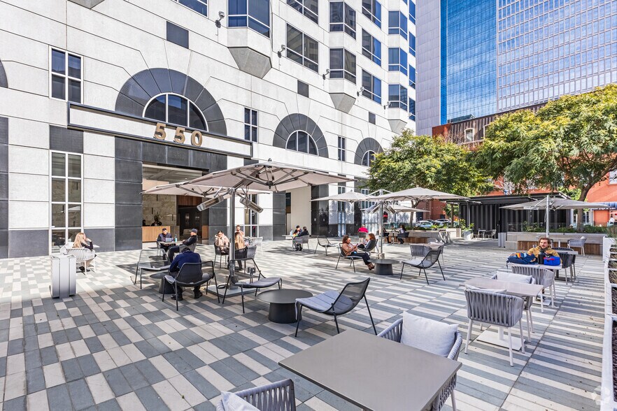 550 W C St, San Diego, CA à louer - Photo du bâtiment - Image 3 de 16