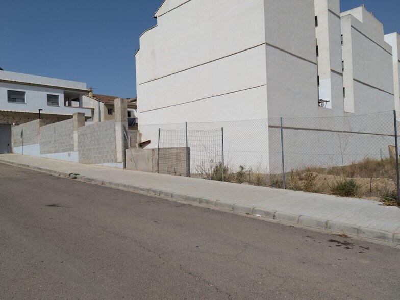 Carrer Germanes Ferrer Cantó, 7, Montroy, Valencia à vendre - Photo du bâtiment - Image 3 de 3