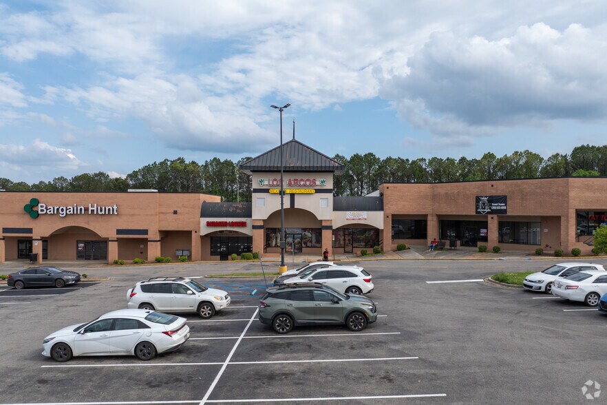 7001 Crestwood Blvd, Birmingham, AL à louer - Photo du bâtiment - Image 2 de 15