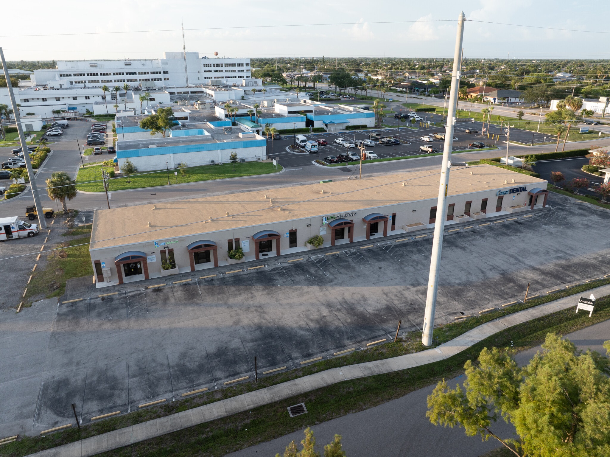 1435 SE 8th Ter, Cape Coral, FL for sale Building Photo- Image 1 of 4