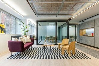 10-16 Elm St, Londres à louer Photo du bâtiment- Image 2 de 12