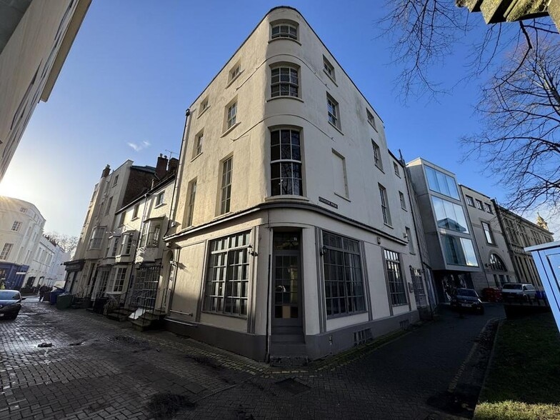 8 Well Walk, Cheltenham for lease - Building Photo - Image 1 of 5