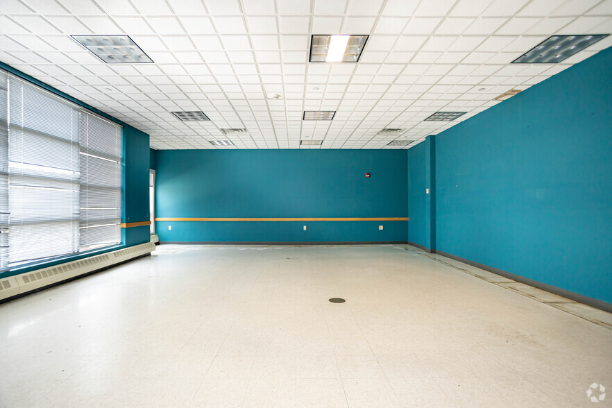 101 Canada Rd, Painted Post, NY for lease - Interior Photo - Image 3 of 68