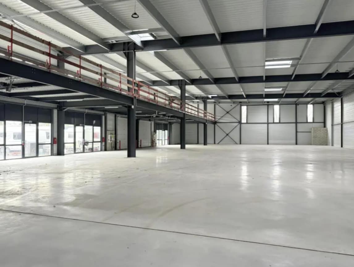 Avenue Du Gros Chene, Éragny for lease Interior Photo- Image 1 of 12