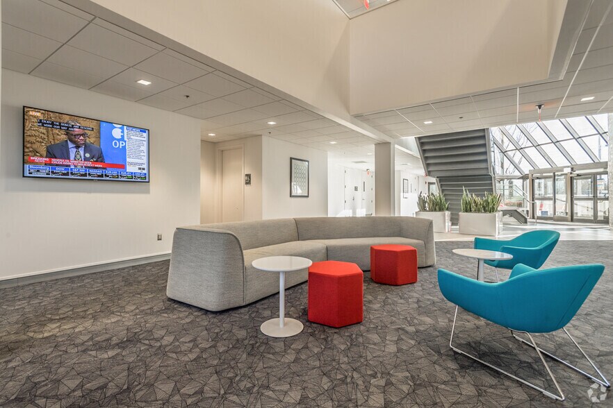 33 Boston Post Rd W, Marlborough, MA à louer - Hall d’entrée - Image 3 de 6