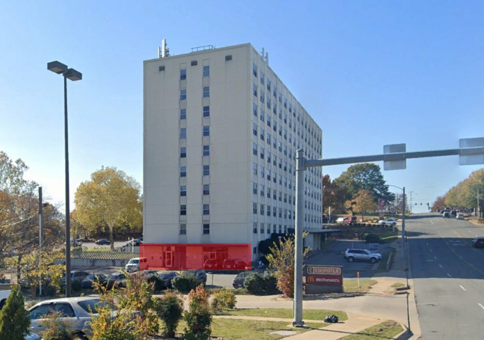 6115 W Markham St, Little Rock, AR à louer Photo du bâtiment- Image 1 de 6