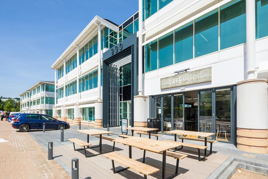 900 Pavilion Dr, Northampton à louer - Photo du bâtiment - Image 2 de 16