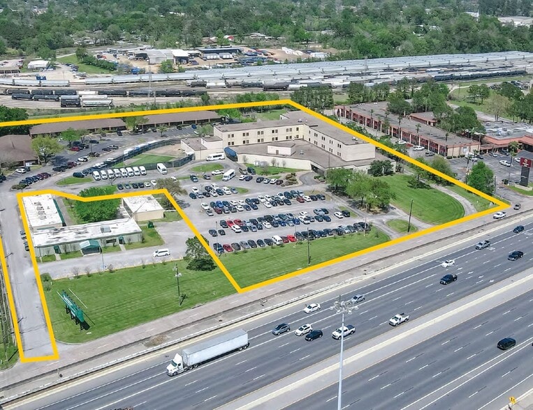 Specialty Healthcare Investment portfolio of 2 properties for sale on LoopNet.ca - Building Photo - Image 2 of 5