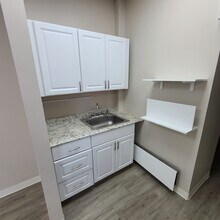 1919 Jf Kennedy Blvd, North Bergen, NJ for lease Interior Photo- Image 2 of 11