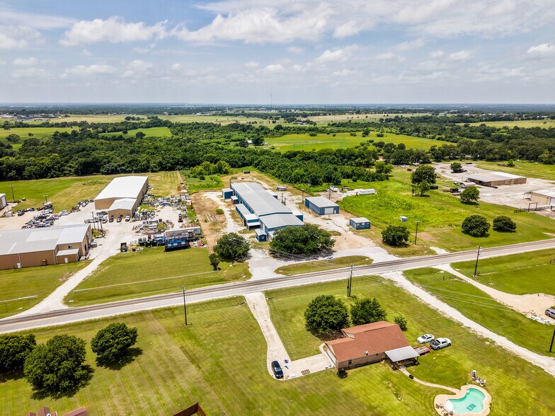5808 Fm 3455 Rd, Navasota, TX à louer - Photo du bâtiment - Image 2 de 29