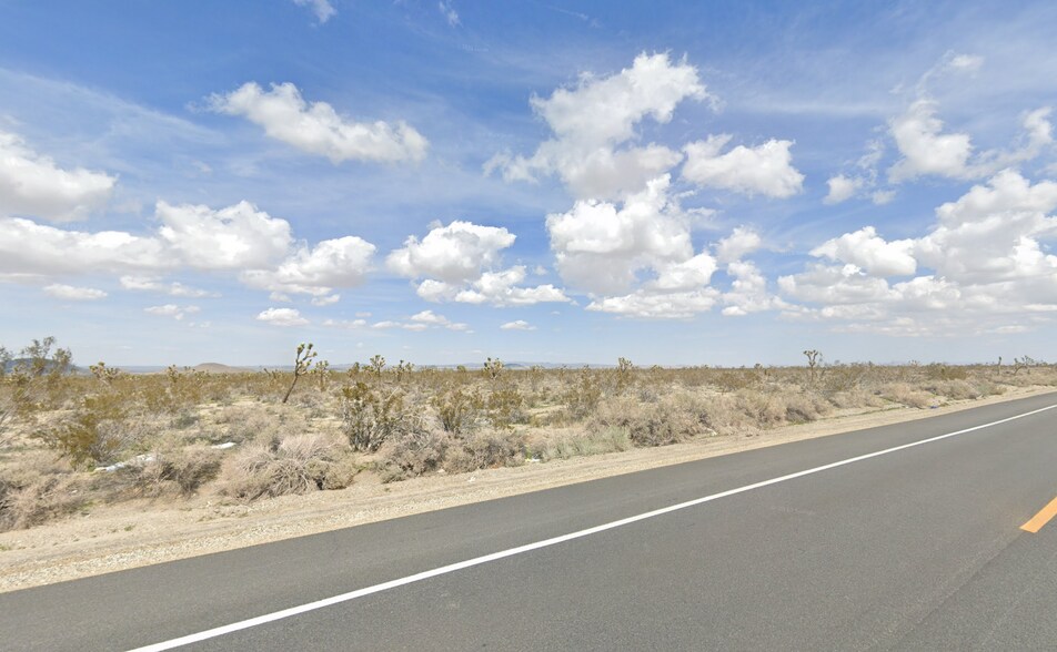 0 Pearblossom Highway, Llano, CA à vendre - Photo du bâtiment - Image 2 de 7