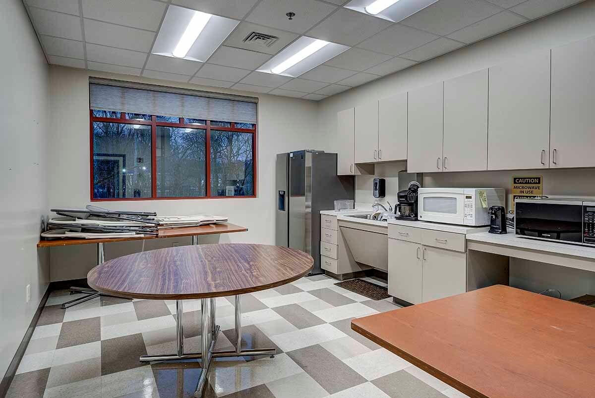 1242 W Shipley Ferry Rd, Kingsport, TN à vendre Photo intérieure- Image 1 de 9