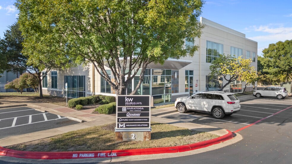 2300 Greenhill Dr, Round Rock, TX à vendre - Photo du bâtiment - Image 3 de 42