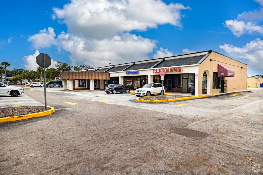 5566 Fort Caroline Rd, Jacksonville, FL for lease - Building Photo - Image 2 of 18