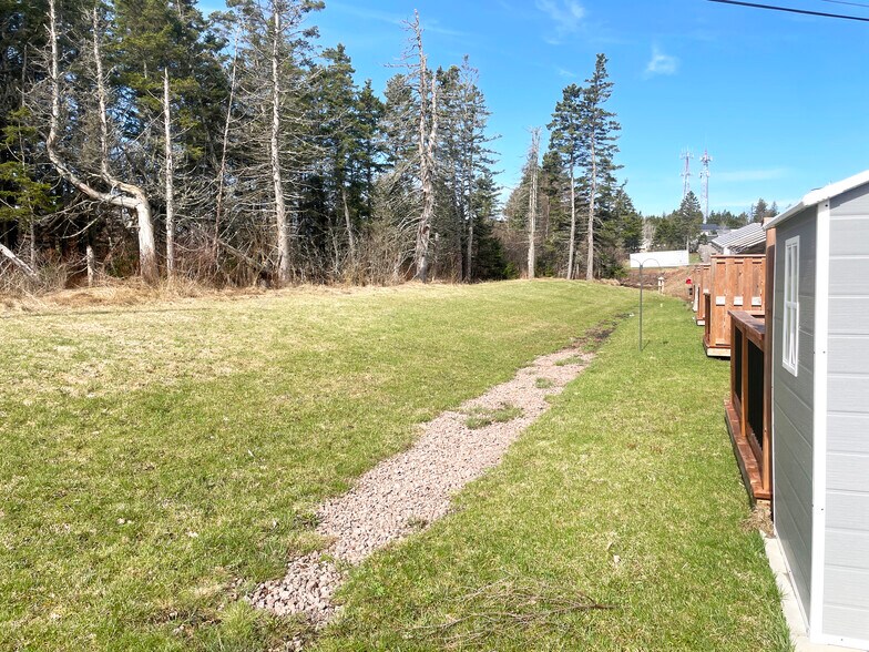 2 Meadow Ln, Sackville, NB à vendre - Photo du bâtiment - Image 3 de 17