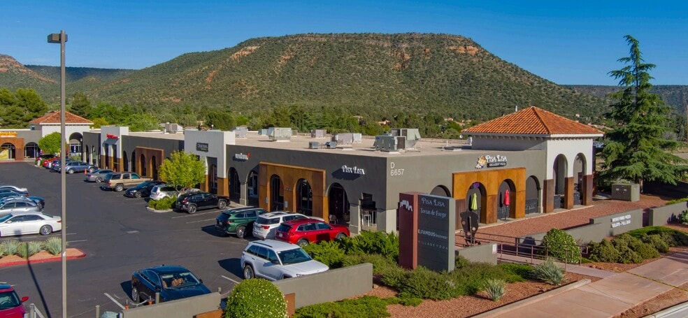 Sedona Vista Village Shopping Center portfolio of 4 properties for sale on LoopNet.ca - Building Photo - Image 2 of 12