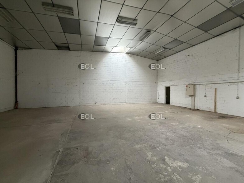 Flex in Saint-Michel-sur-Orge for lease - Building Photo - Image 2 of 4