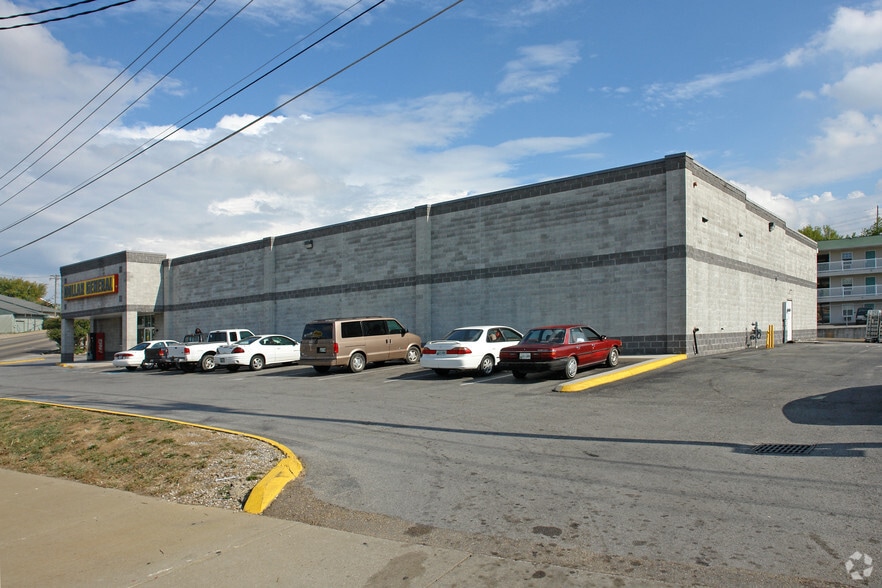 1800 Middlebrook Pike, Knoxville, TN for sale - Building Photo - Image 2 of 4