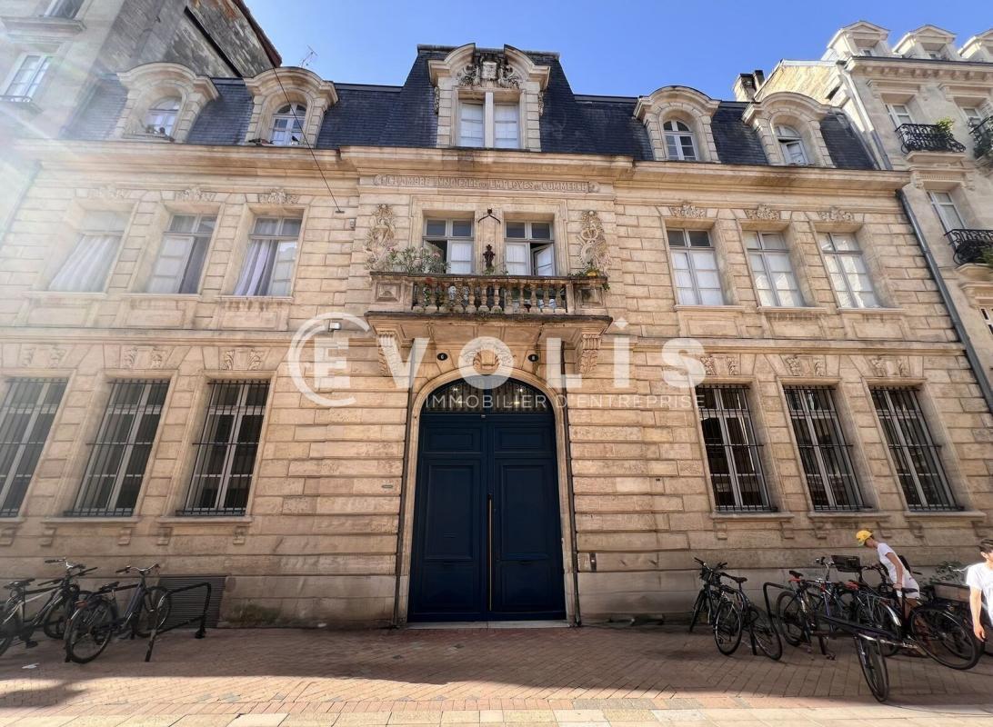 Bureau dans Bordeaux à louer Photo du bâtiment- Image 1 de 6