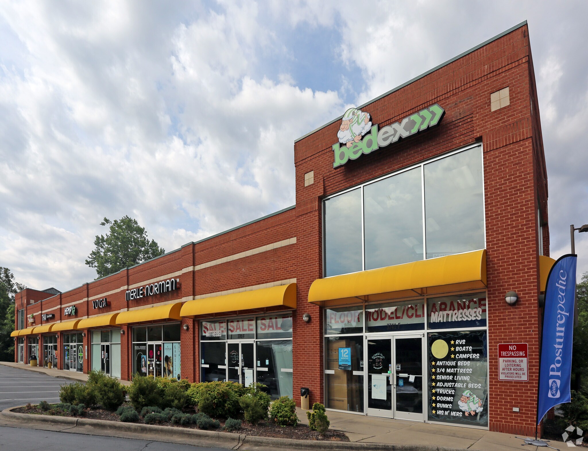 3741 Battleground Ave, Greensboro, NC for lease Primary Photo- Image 1 of 16