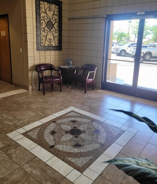 8715 W Union Hills Dr, Peoria, AZ à louer - Photo intérieure - Image 2 de 4