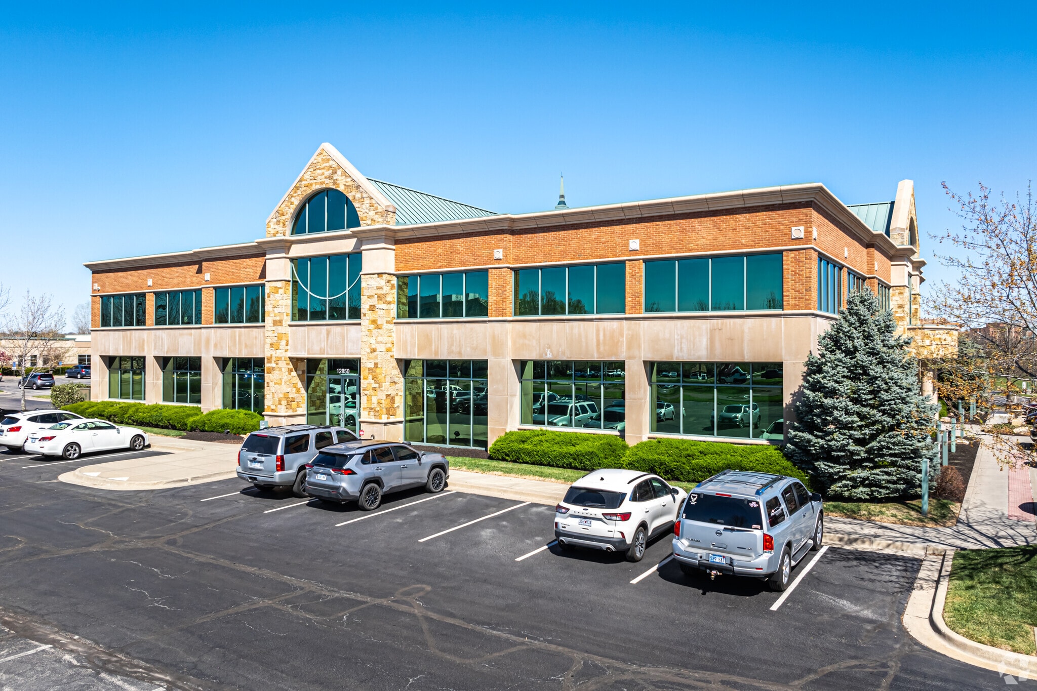12850 Metcalf Ave, Overland Park, KS for lease Primary Photo- Image 1 of 8