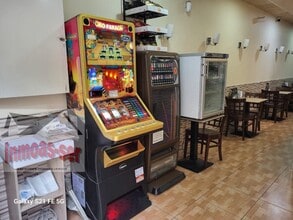 Retail in Barcelona, Barcelona for lease Interior Photo- Image 2 of 23