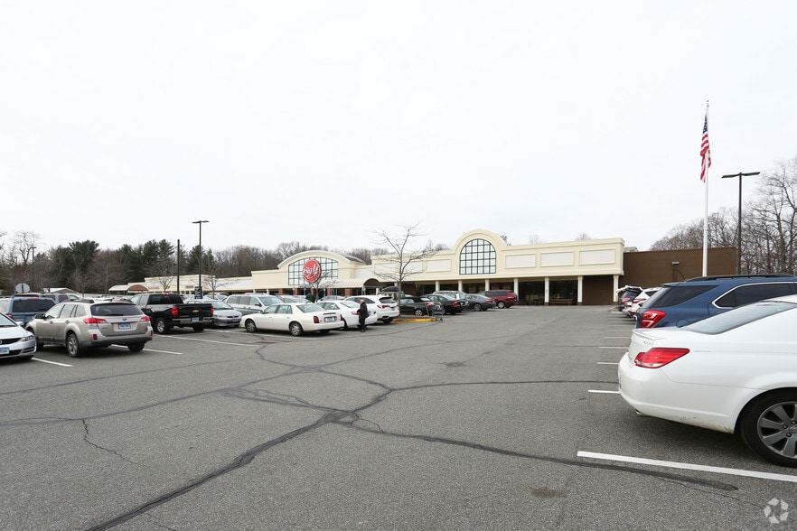 1021-1041 S Main St, Cheshire, CT for lease - Building Photo - Image 3 of 8