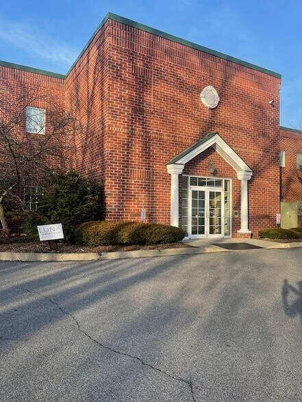 371 Broadway, Kingston, NY à vendre - Photo du bâtiment - Image 1 de 21
