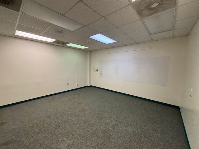 701 Fairway Dr, Evansville, IN à vendre - Photo du bâtiment - Image 3 de 20