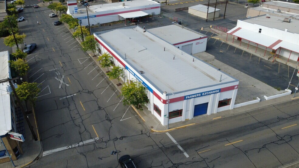 35 N. Benton portefeuille de 2 propriétés à vendre sur LoopNet.ca - Photo du bâtiment - Image 2 de 14
