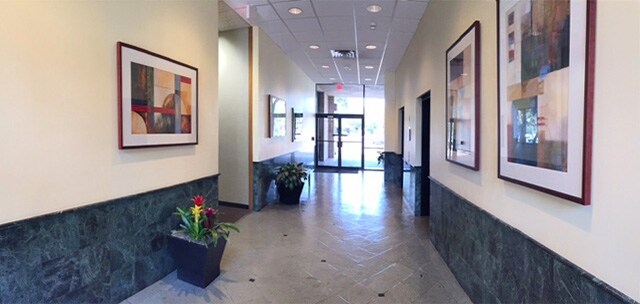 2161 NW Military Hwy, San Antonio, TX à louer - Photo intérieure - Image 3 de 5